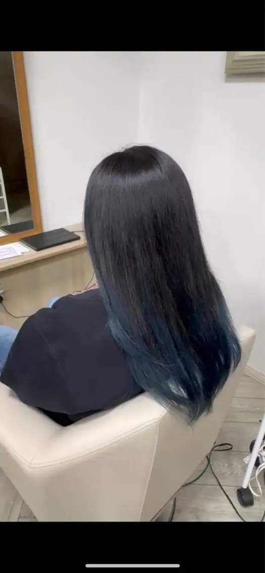 カラー バレイヤージュ グラデーションカラー 吉浪 琴音のヘアスタイル