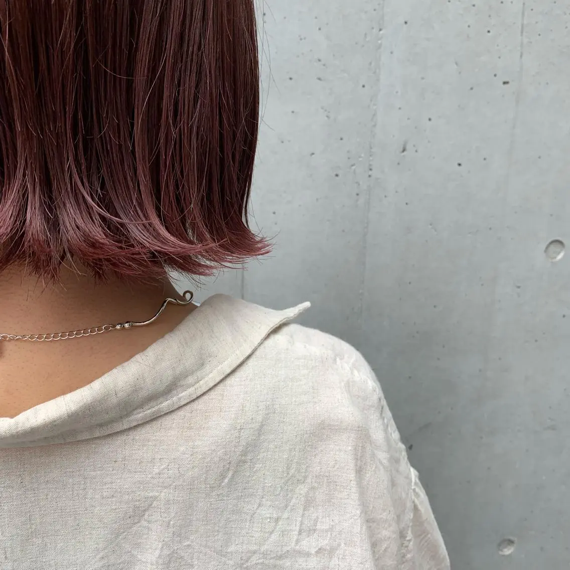 ミディアム カラー ピンクカラー レッドカラー ヘアカラー ナチュラルなショート 北本空河のヘアスタイル