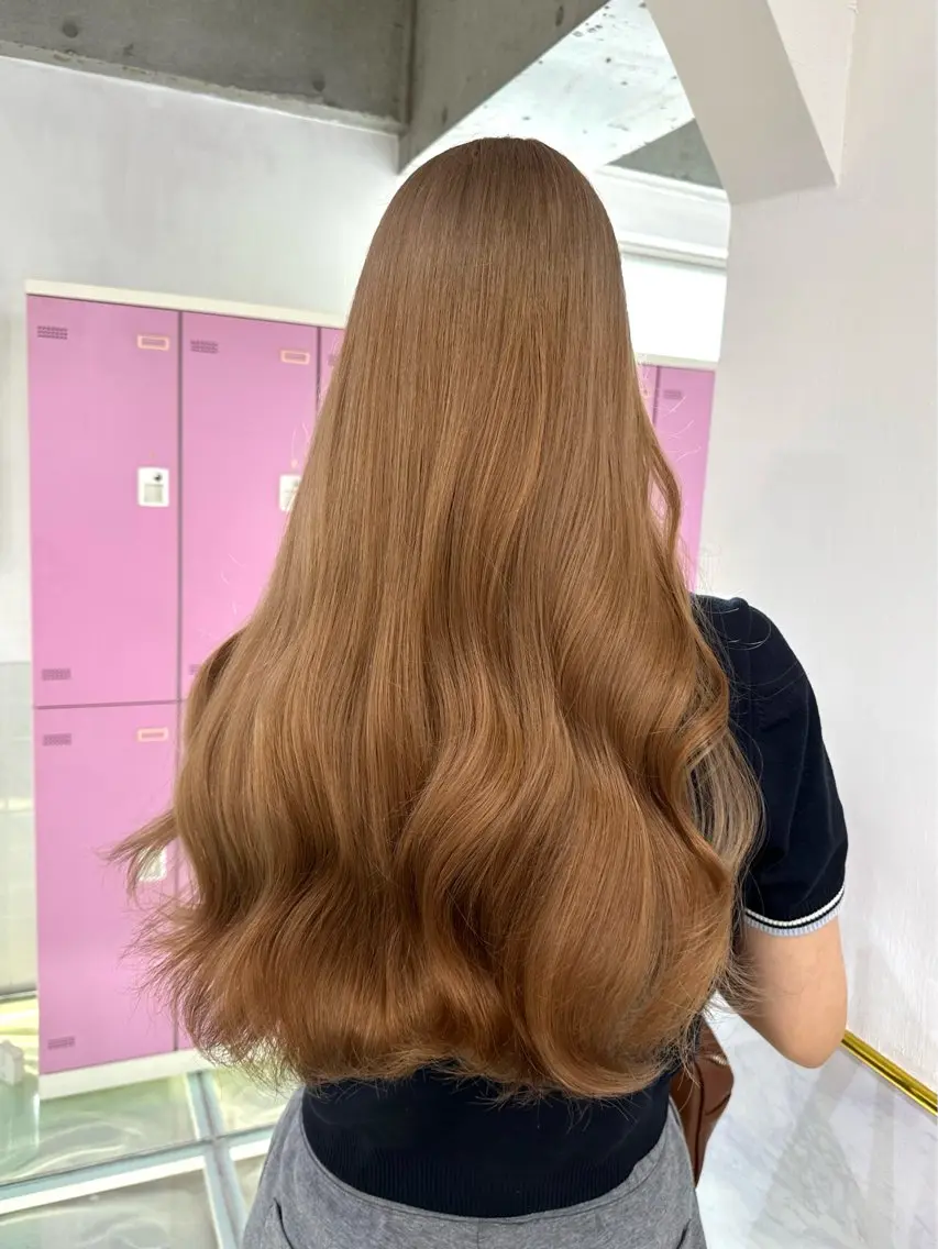 ロング カラー モテ艶🪄ベージュ カラー🧸RUKAのヘアスタイル