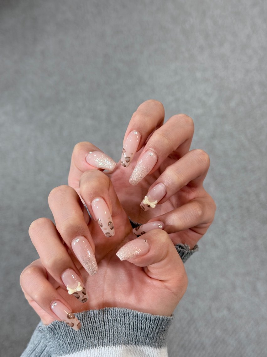 ネイル フットネイル フレンチネイル グラデーション 韓国ネイル ロングネイル ハンドネイル Miyabie' Nail Salonのネイルデザイン