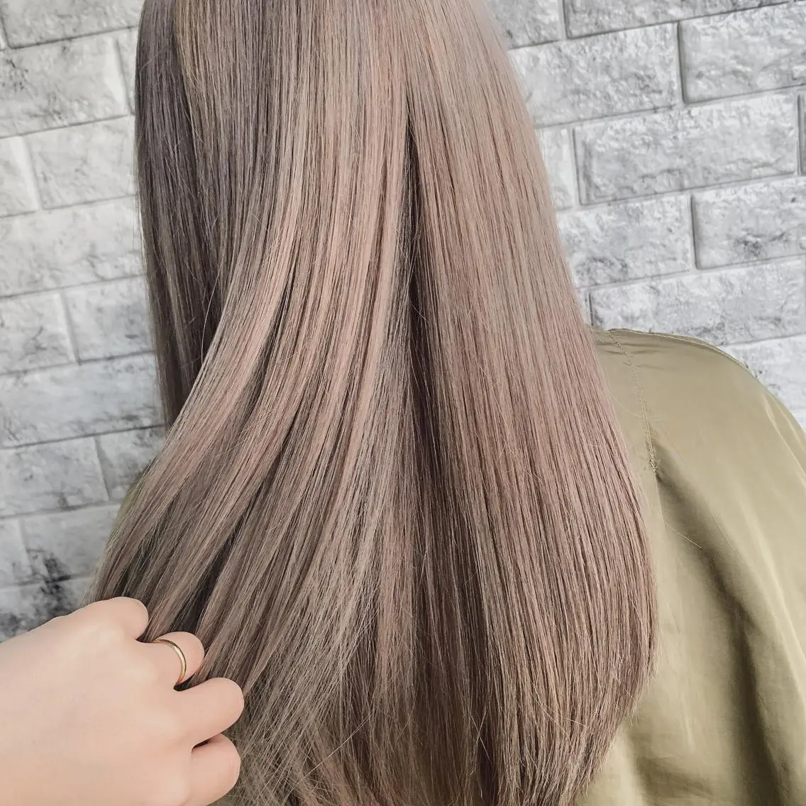 ロング カラー ヘアアレンジ ベージュカラー 髪質改善 トリートメント ヘアカラー トリートメント 新宿color🐝 AYAKA🌈💖のヘアスタイル