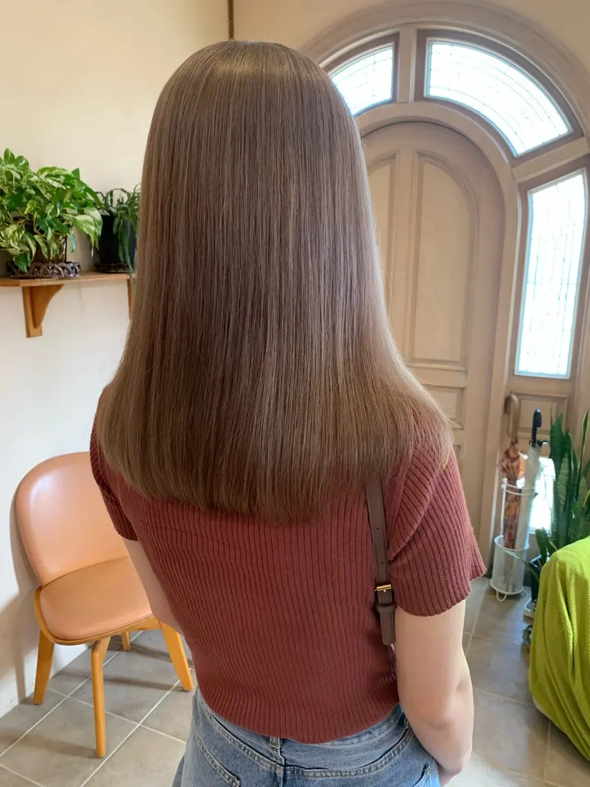 セミロング カラー mayu .のヘアスタイル