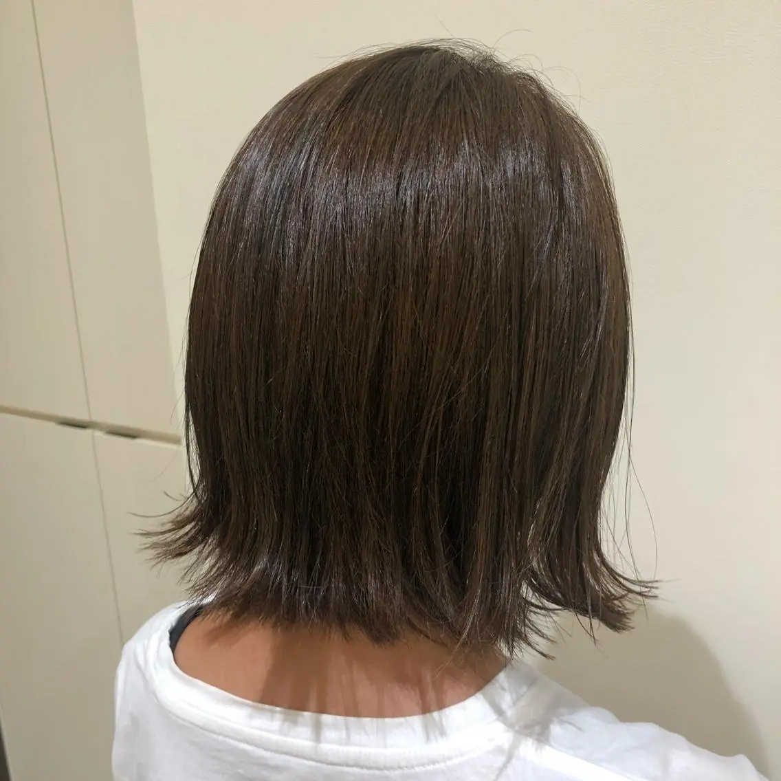 
![ミディアム カラー 切りっぱなしボブ イルミナカラー ボブ カット ヘアカラー トリートメント 山北 咲子のヘアスタイル