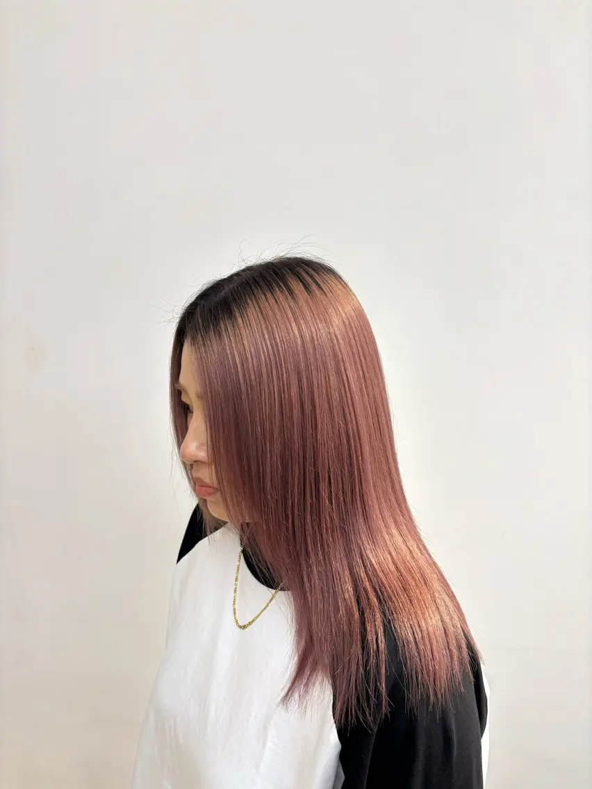 カラー ベージュカラー ピンクカラー ピンクベージュ ヘアカラー MINDS LINO N E Oのヘアスタイル
