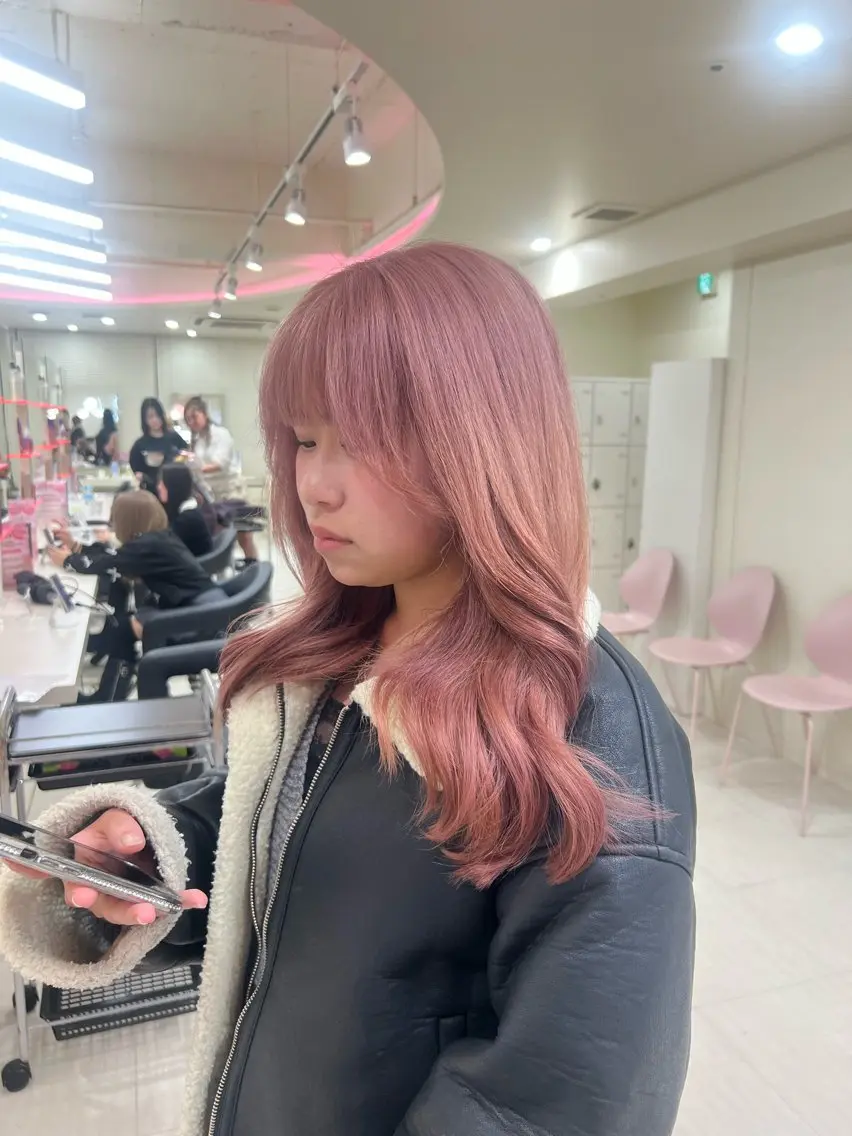 ロング カラー ヘアアレンジ ヘアカラー 韓国レイヤー&ピンク 艶髪🩶maikoのヘアスタイル