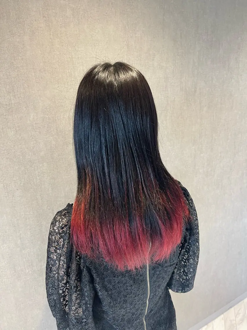 ロング カラー デザインカラー レッドカラー カット ヘアカラー 高品質シールエクステ /艶髪/HIROのヘアスタイル