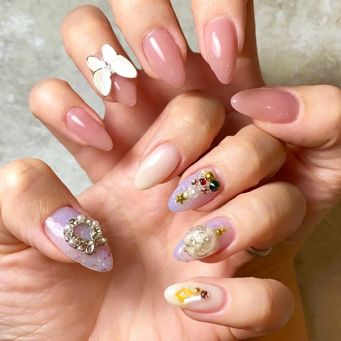 ネイル シンプルネイル 冬ネイル クリスマス ハンドネイル Narumi nailのネイルデザイン