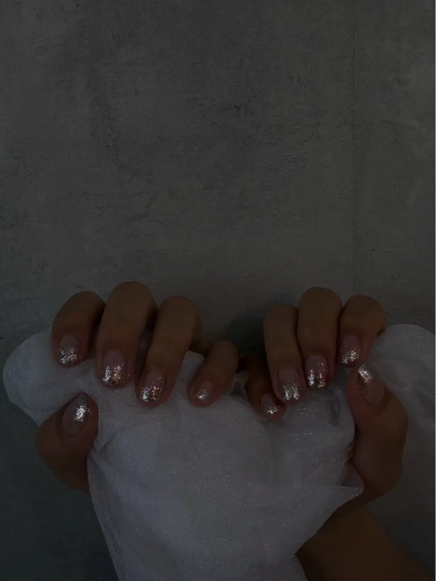 ラメグラデーション＆オフなし💅（ベースカラー追加は＋1000円いただいております🙇‍♀️）の写真