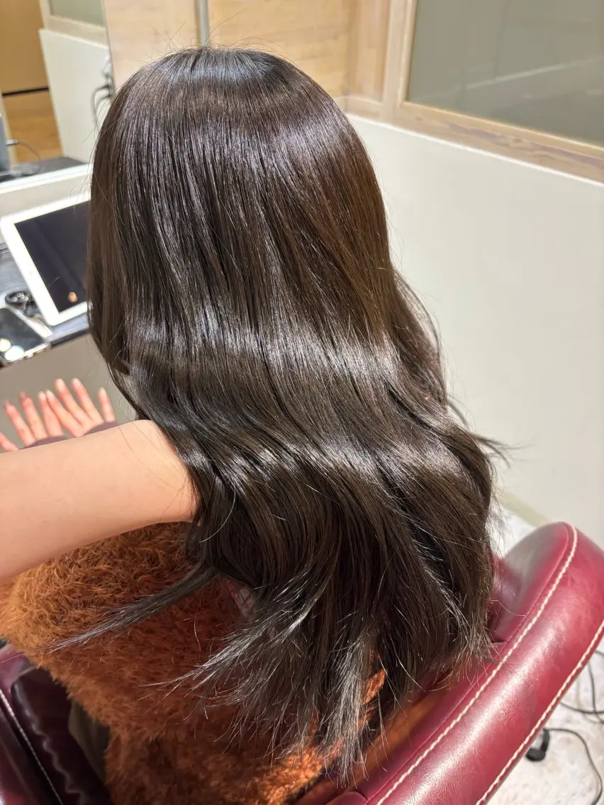 セミロング カラー アッシュ オレンジ 藤林 かづき🪽のヘアスタイル