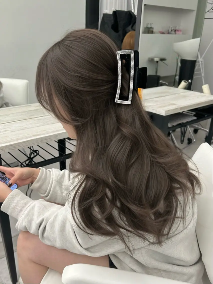 ロング カラー カット ヘアカラー トリートメント 透明感カラー 古山 結季🌙🖤のヘアスタイル