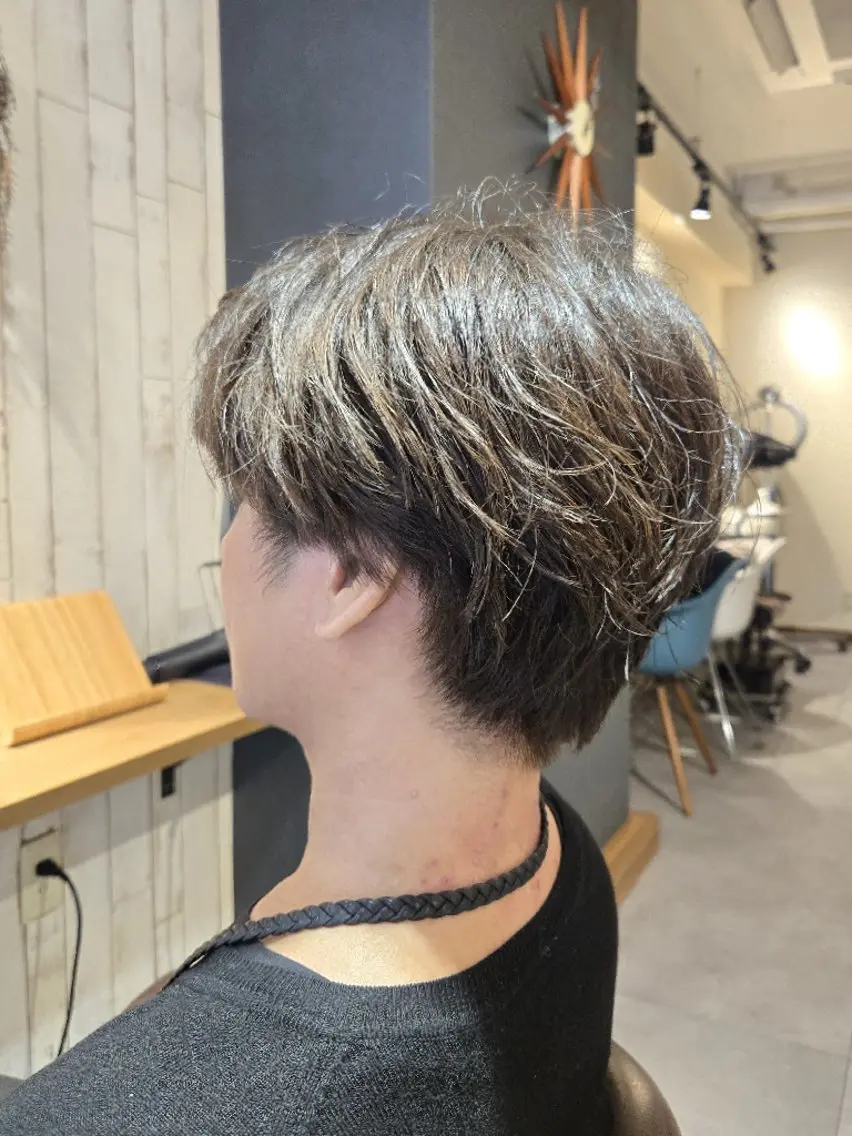 メンズ カラー ショート カット ヘアカラー トリートメント 野村 果音(カノン)のヘアスタイル
