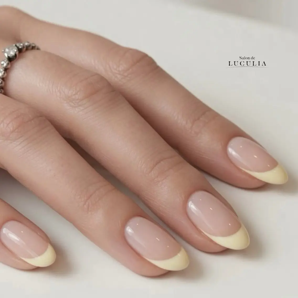 ネイル フレンチネイル LUCULIA 武田のネイルデザイン