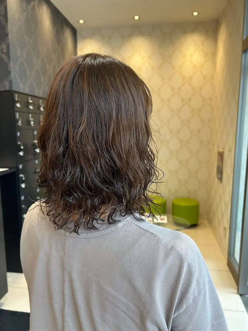 ミディアム パーマ 横田 まおのヘアスタイル