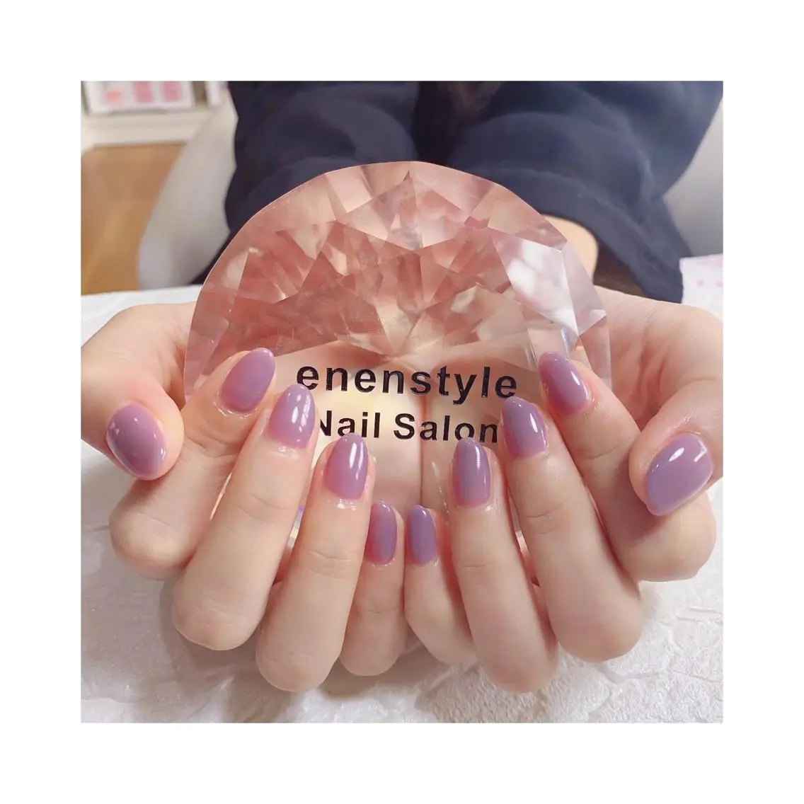 ミディアム ネイル ジェルネイル ニュアンスネイル オフィスネイル ワンカラーネイル パラジェル 🐾enen style 🐾のネイルデザイン