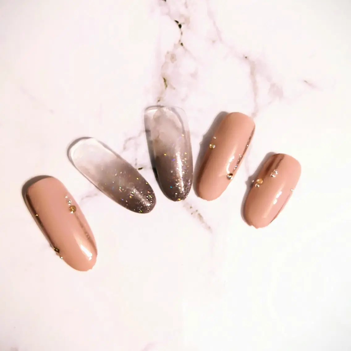 ネイル nailroom Girasoleのネイルデザイン