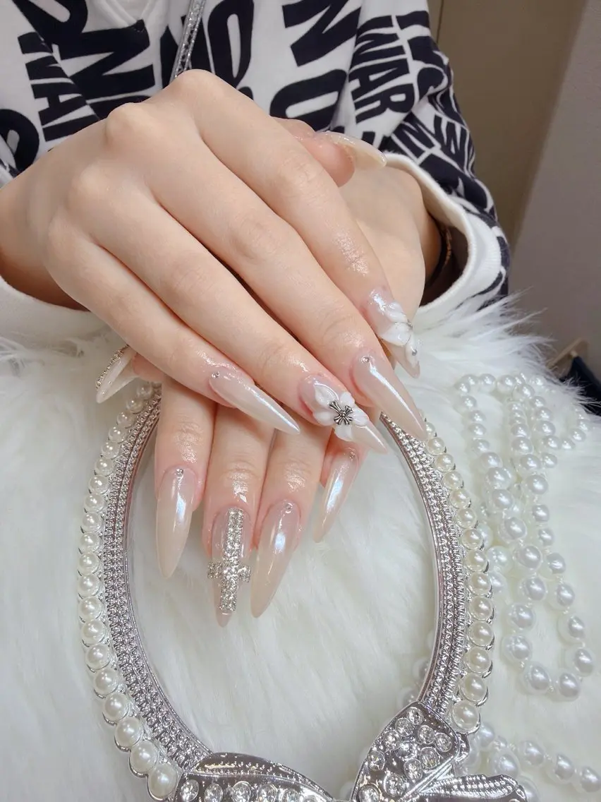 カラー RUBY NAIL SPAのネイルデザイン