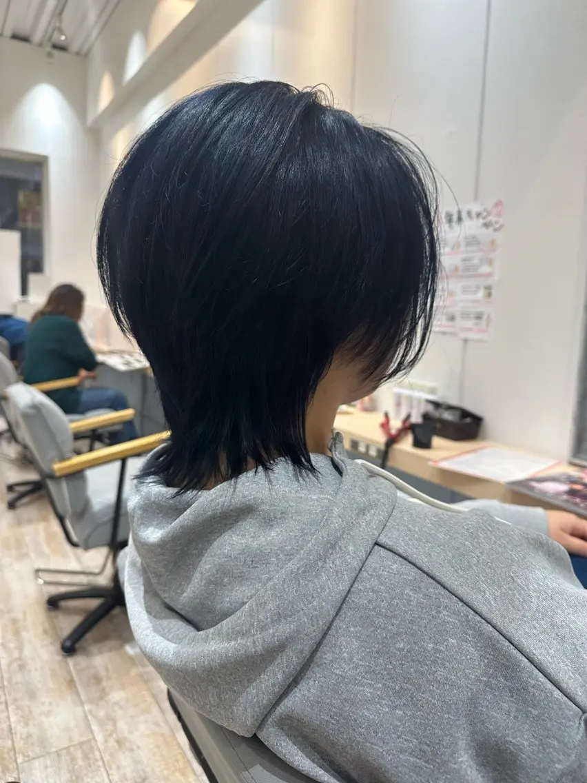 ショート ウルフカット 若山 敦のヘアスタイル