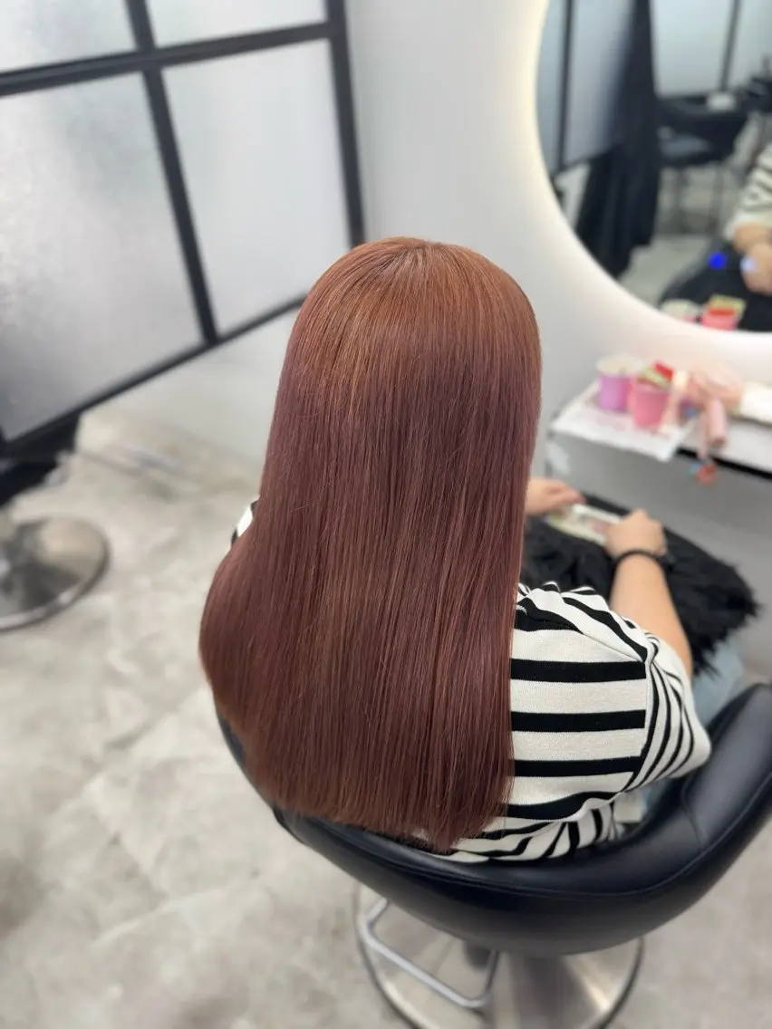 ミディアム カット ヘアカラー ミルクティー特化 ケアブリーチ/ノトのヘアスタイル