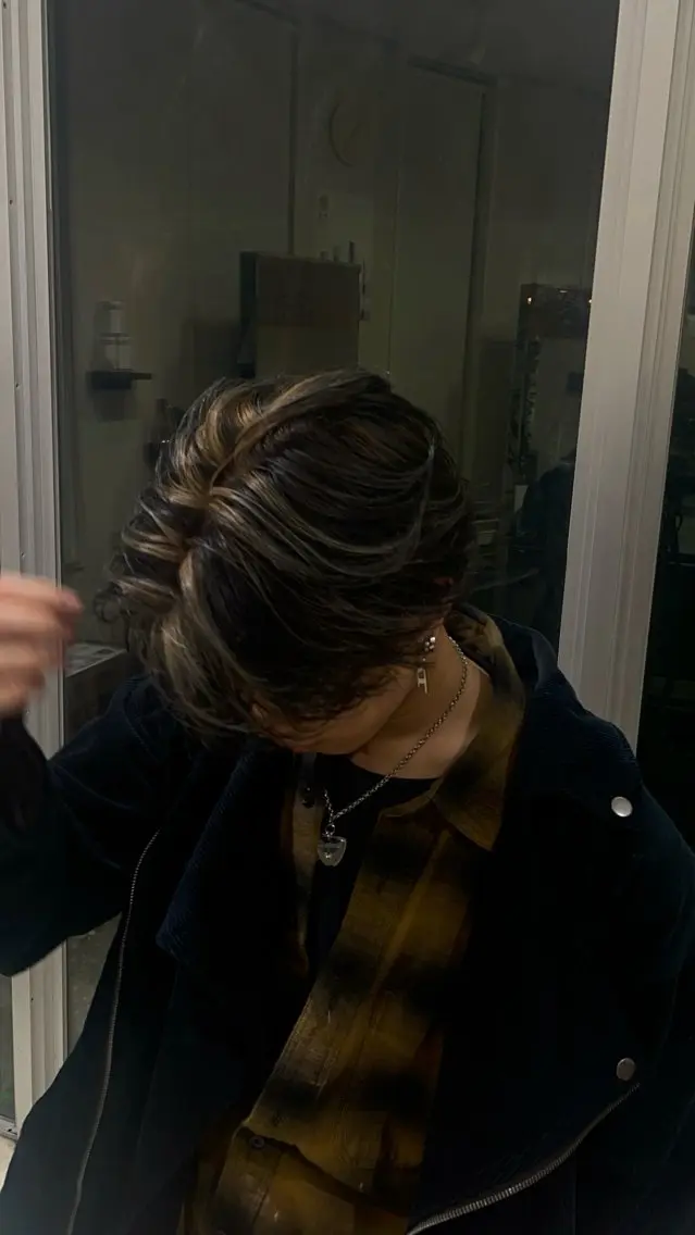カラー ヘアカラー 尾﨑 ひよりのヘアスタイル