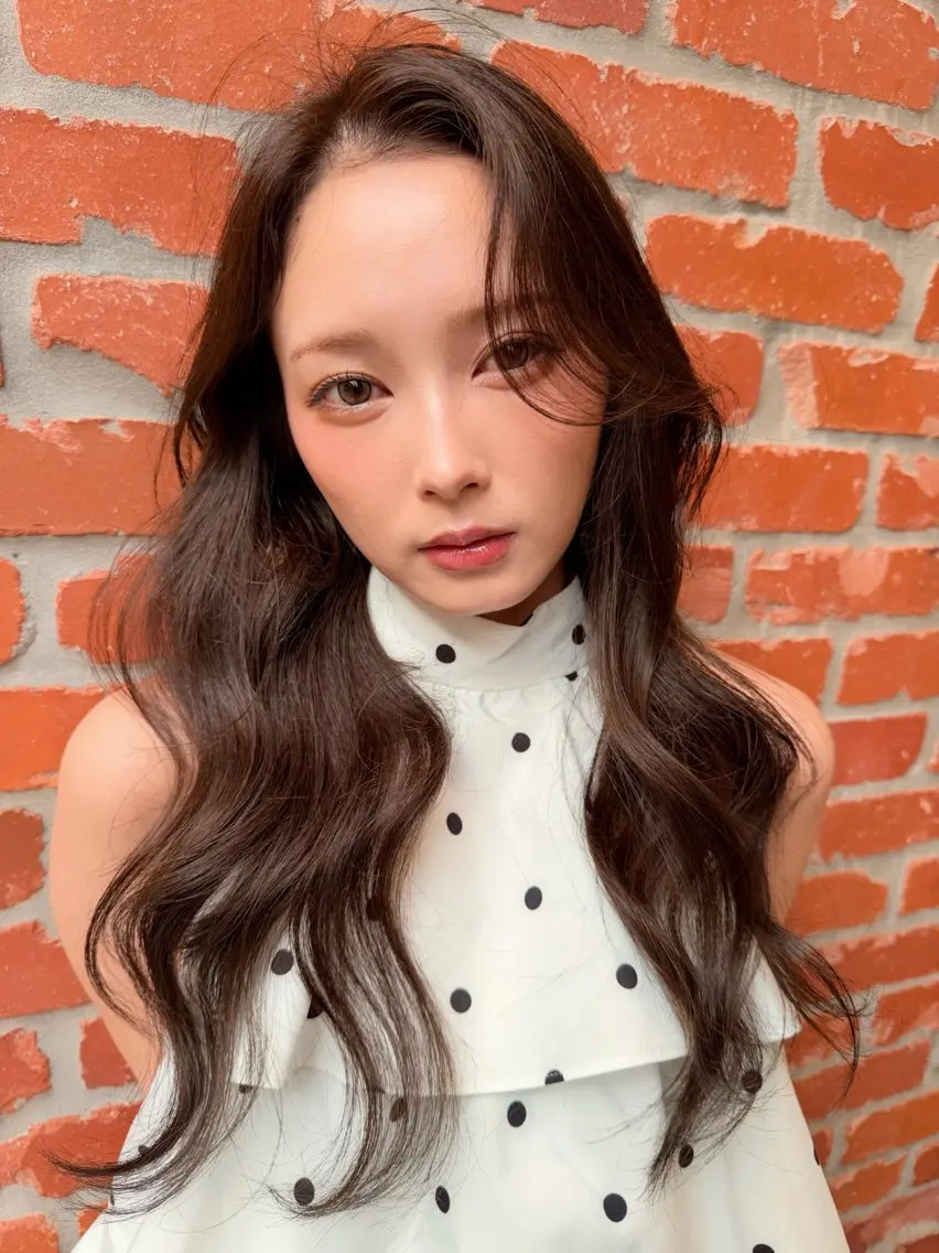 ロング カラー ロングレイヤー ダブルカラー レイヤーカット ロング カット ヘアカラー トリートメント AiM 大名　似合わせカットのヘアスタイル