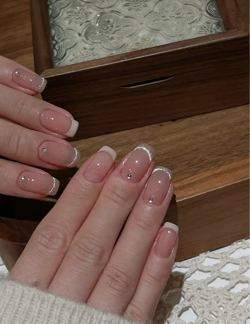 ネイル アートネイル オーロラネイル チークネイル フレンチネイル ガラスフレンチ ハンドネイル 🎀🎀YooLi Nail Salonのネイルデザイン