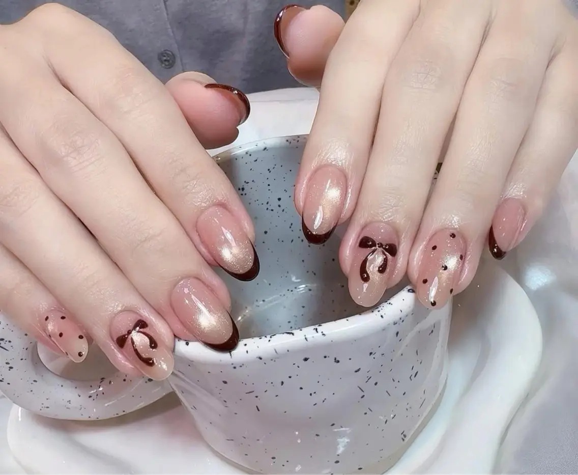 ネイル ハンドネイル 🎀PG🩵 ネイルサロンのネイルデザイン