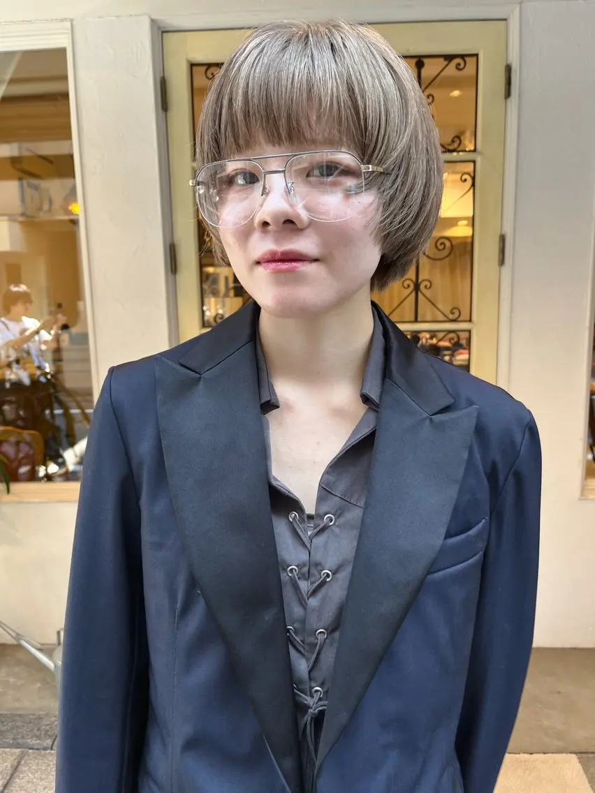 ショート カラー ヘアカラー uta ウタのヘアスタイル
