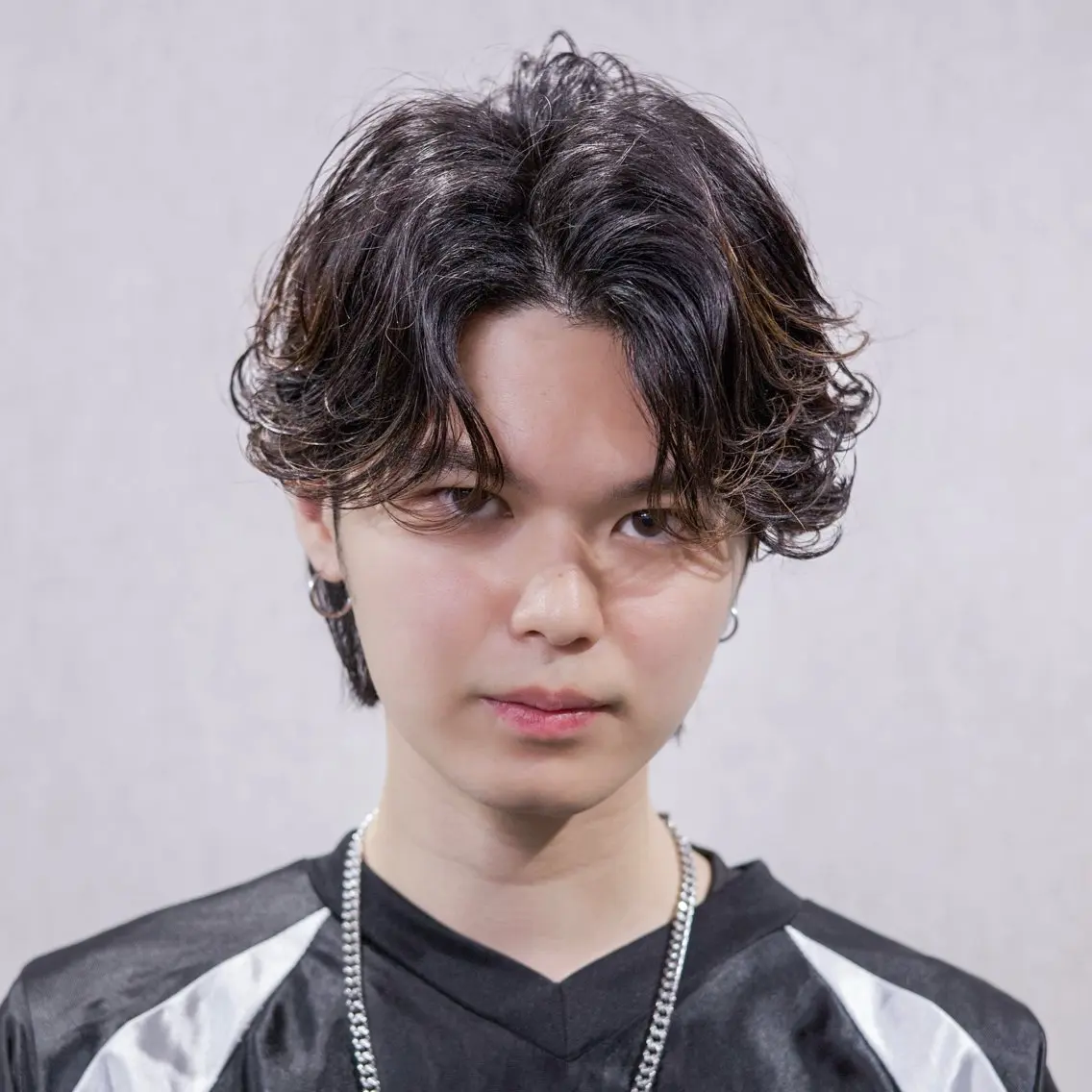 ショート カラー パーマ メンズ センターパート ショートヘア カット ヘアカラー トリートメント 【メンズ縮毛矯正/ Ryoka】のヘアスタイル