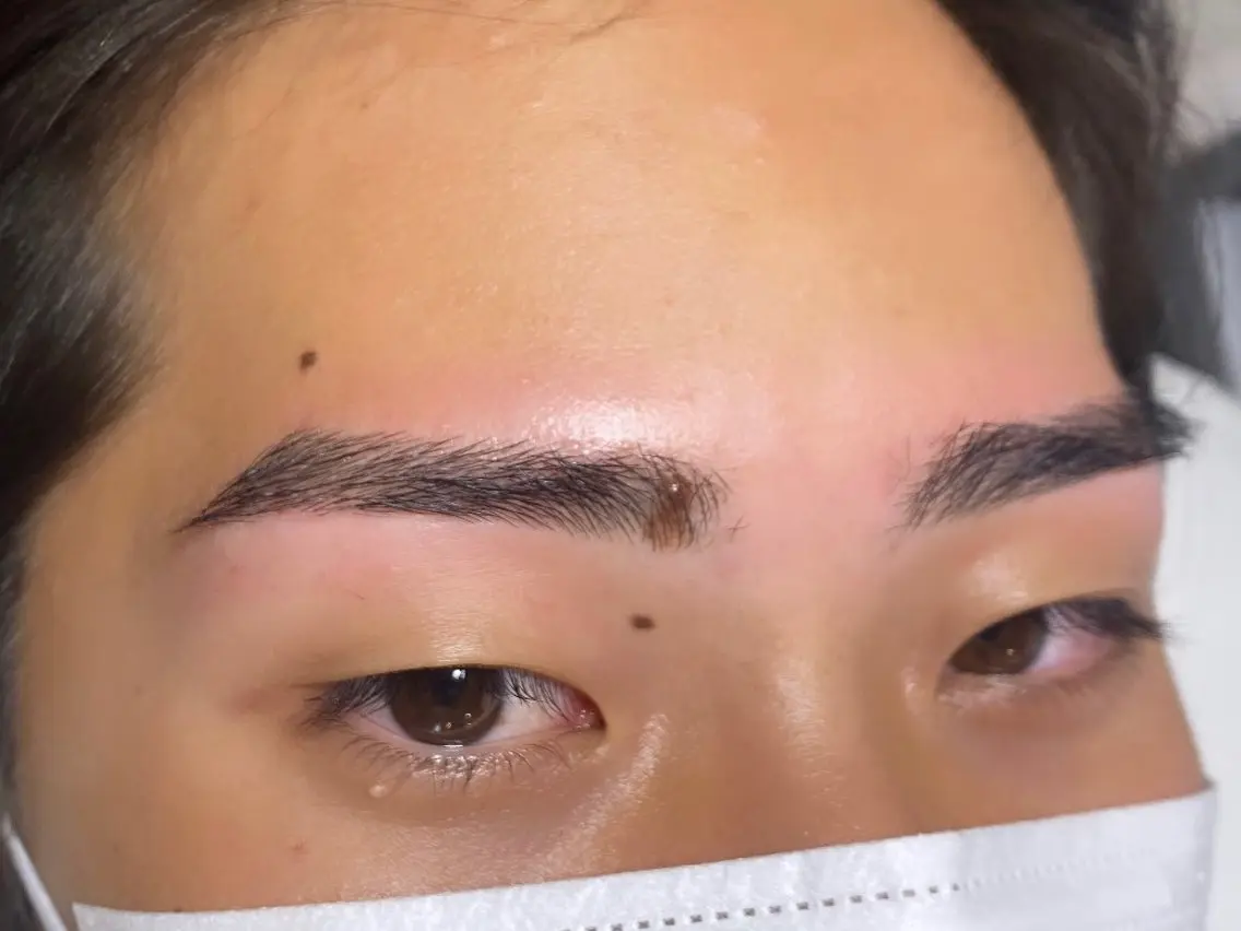 アイブロウ EYES YUNのマツエク・マツパデザイン