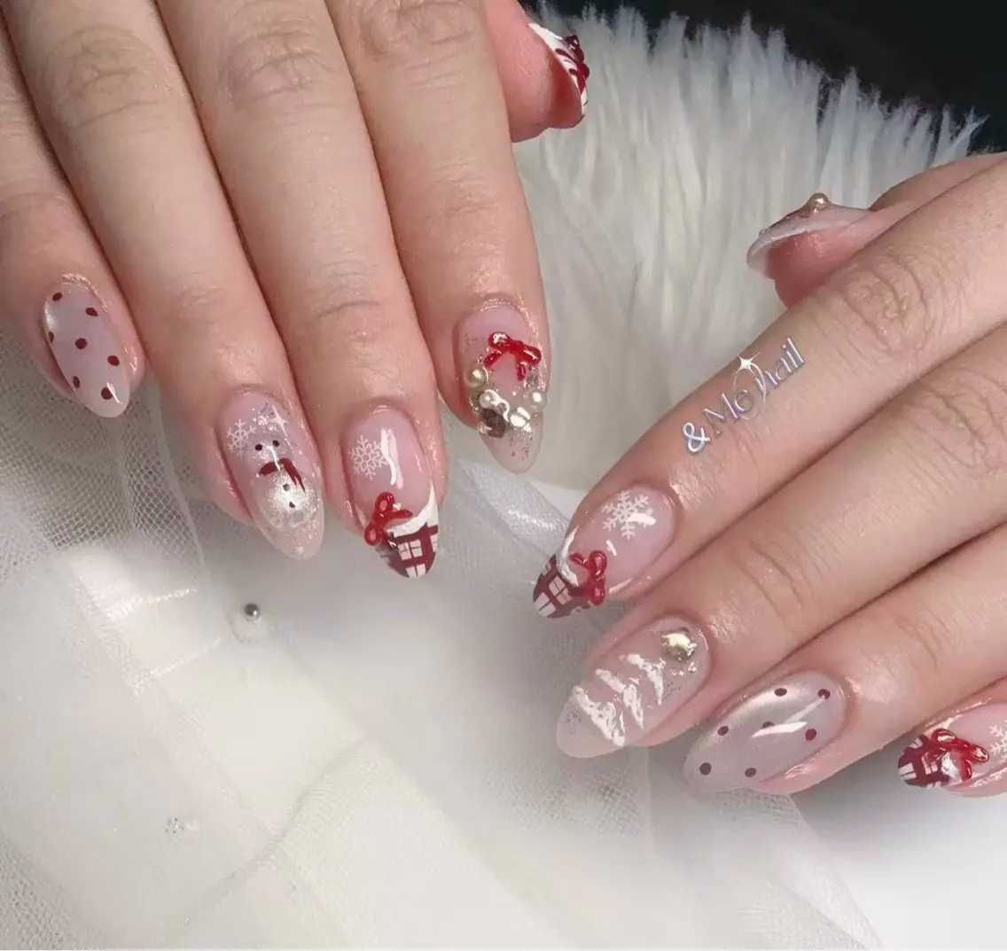 ネイル 持ち込み 冬ネイル クリスマス ハンドネイル &ME ネイルサロンのネイルデザイン