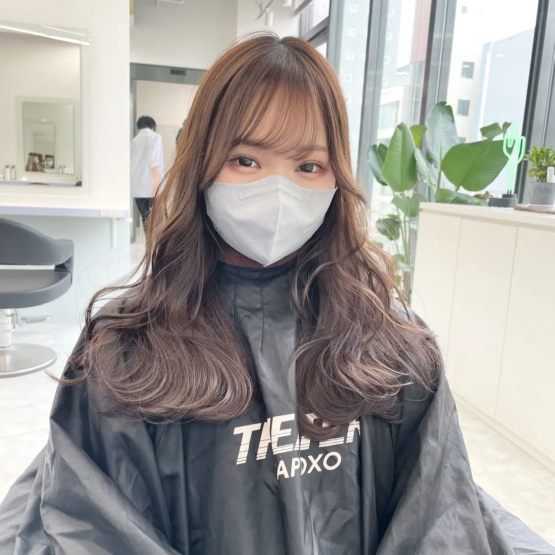 ロング カラー 顔まわりレイヤー 顔周りカット レイヤーカット カット ヘアカラー トリートメント 🏆ウルフ/レイヤー 指名No.1山口圭佑のヘアスタイル