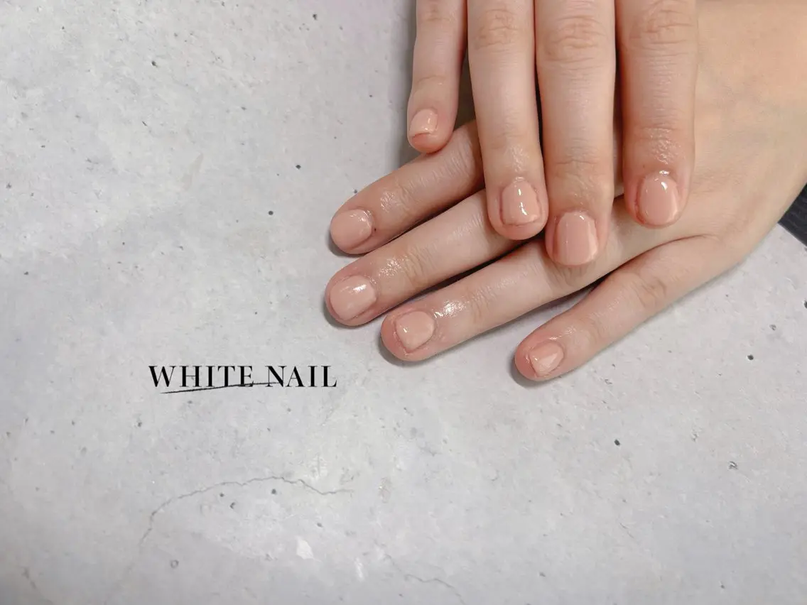 ネイル ワンカラーネイル シンプルネイル ハンドネイル WHITE NAIL ホワイトネイルのネイルデザイン