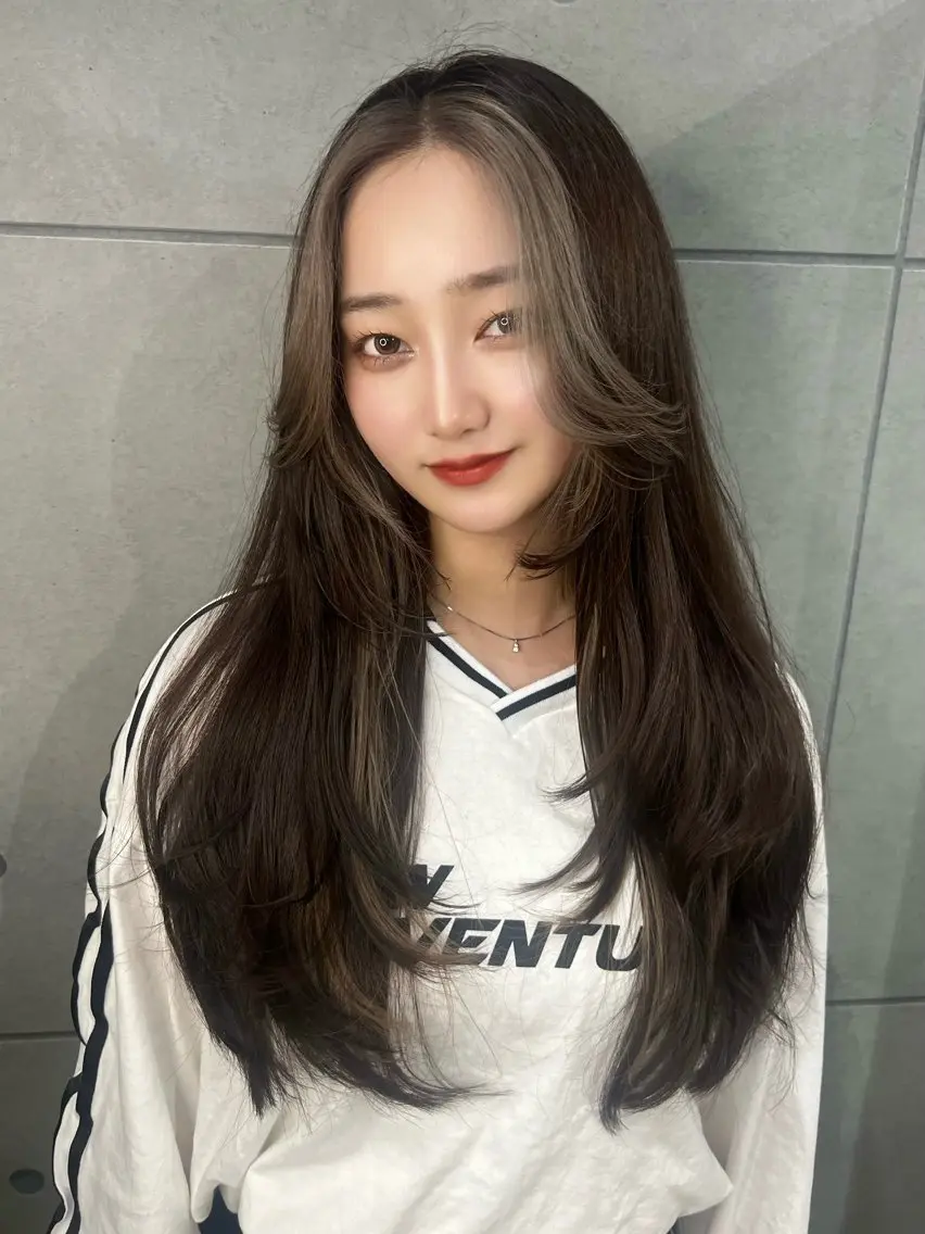 ロング カラー カット ヘアカラー misato 🤍のヘアスタイル