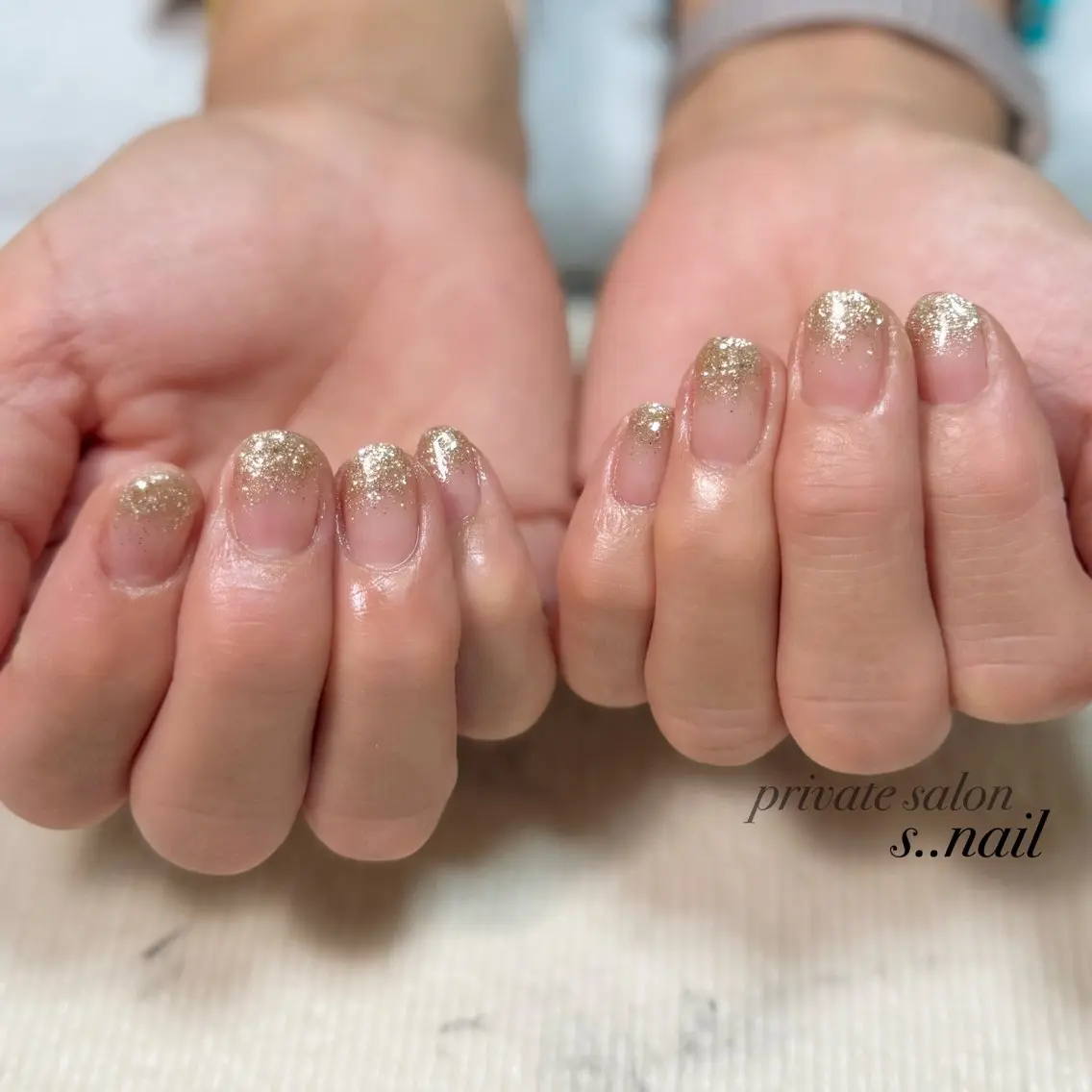 ネイル ゴールド ラメ(グリッター) ラメグラデーション ハンドネイル フットネイル s..nail / MORITAのネイルデザイン