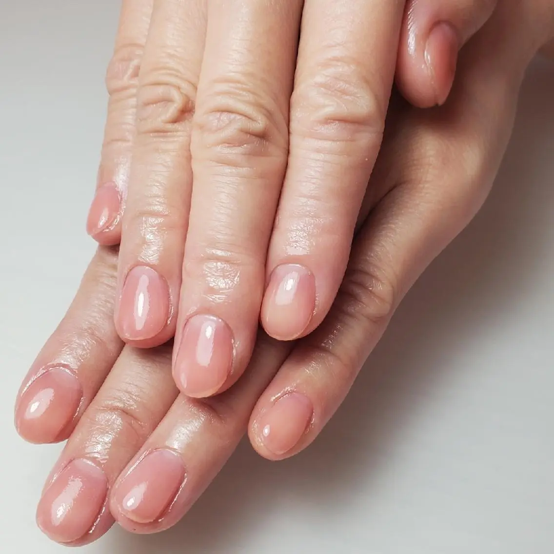 ネイル オフィスネイル ピンク ショートネイル nail_by_ yoshiiのネイルデザイン