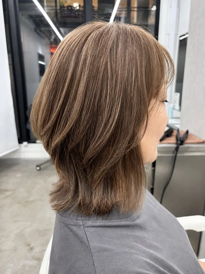 ミディアム ボブレイヤー ボブ ハイライト レイヤーカット カット ヘアカラー 関山浩平ショート /ボブ/ヘアセットのヘアスタイル