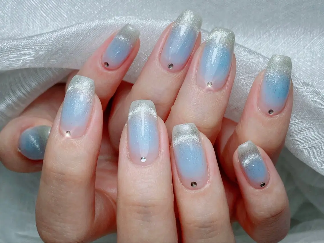 ネイル オーロラネイル チークネイル 長さ出し フットネイル フレンチネイル NaNa nailのネイルデザイン
