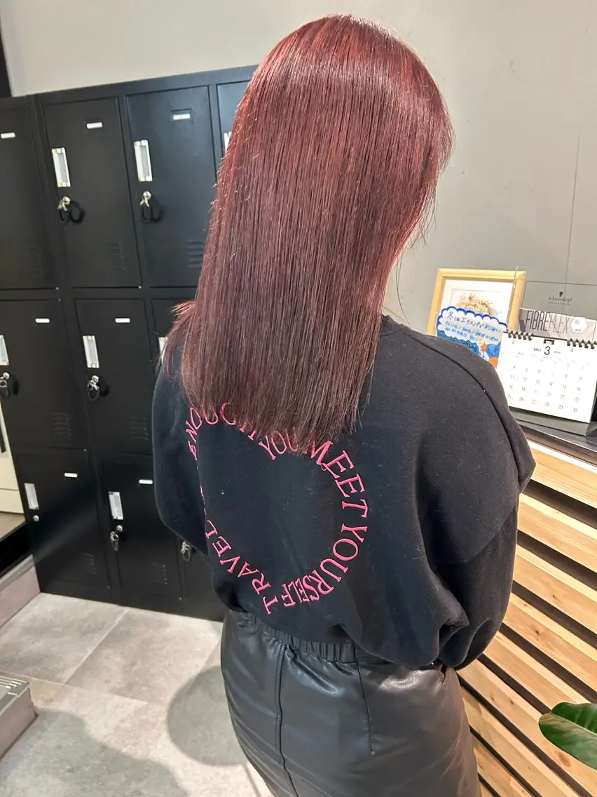 ミディアム カラー ブラウンカラー ピンクカラー ピンクブラウン ヘアカラー トリートメント ウルフカット レイヤーカット上柿のヘアスタイル