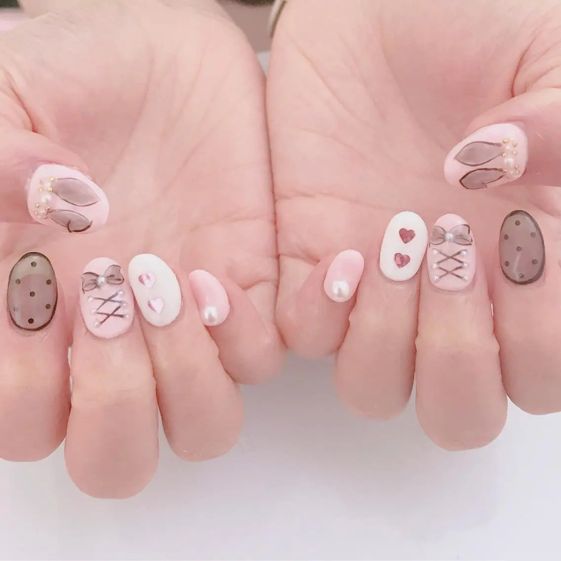 ネイル アートネイル ガーリー ハート キラキラネイル ピンク ネイリスト CHIAKIのネイルデザイン