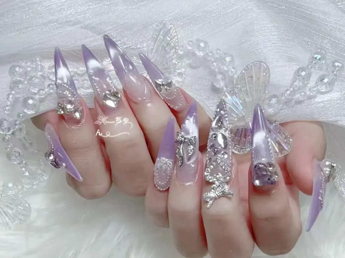 ネイル 長さ出し キラキラネイル 韓国ネイル ロングネイル マグネットネイル ハンドネイル ハンドケア KTNail 🎀 長さ出し専門店のネイルデザイン