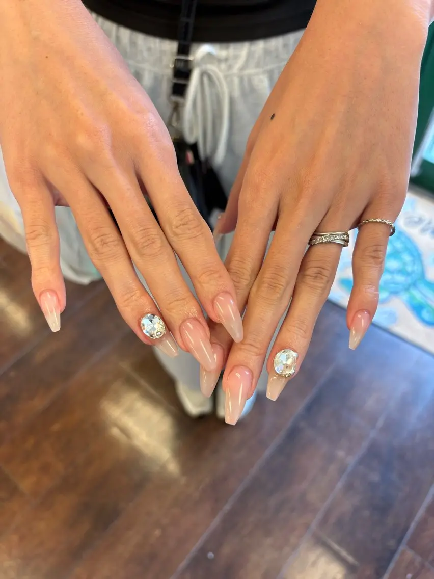 ネイル ハンドネイル AMI 美フォルムネイルのネイルデザイン