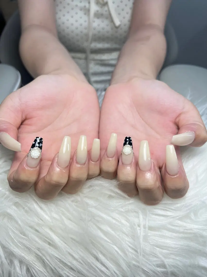 ネイル T.Lee Hahaのネイルデザイン