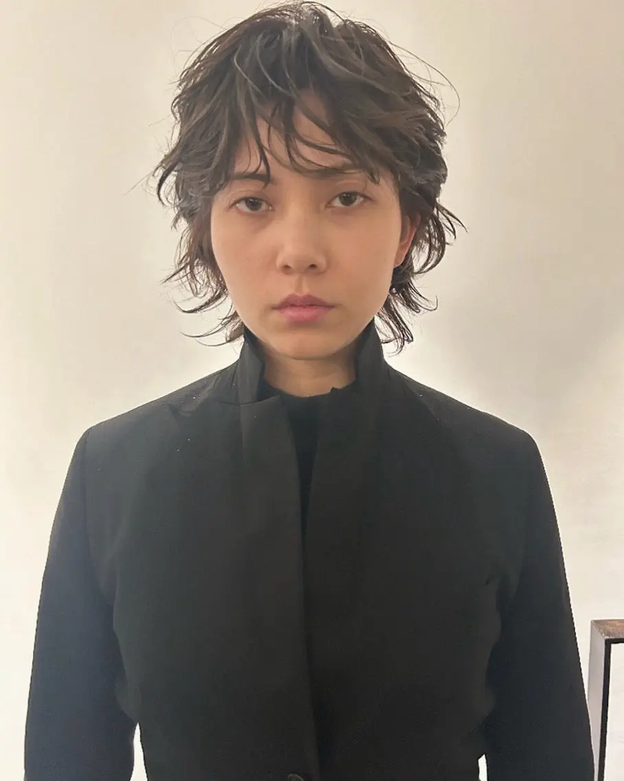 ショート カラー ショートレイヤー レイヤーカット ショートヘア ウルフカット カット ヘアカラー トリートメント 村上雅人 ナチュラルモードのヘアスタイル