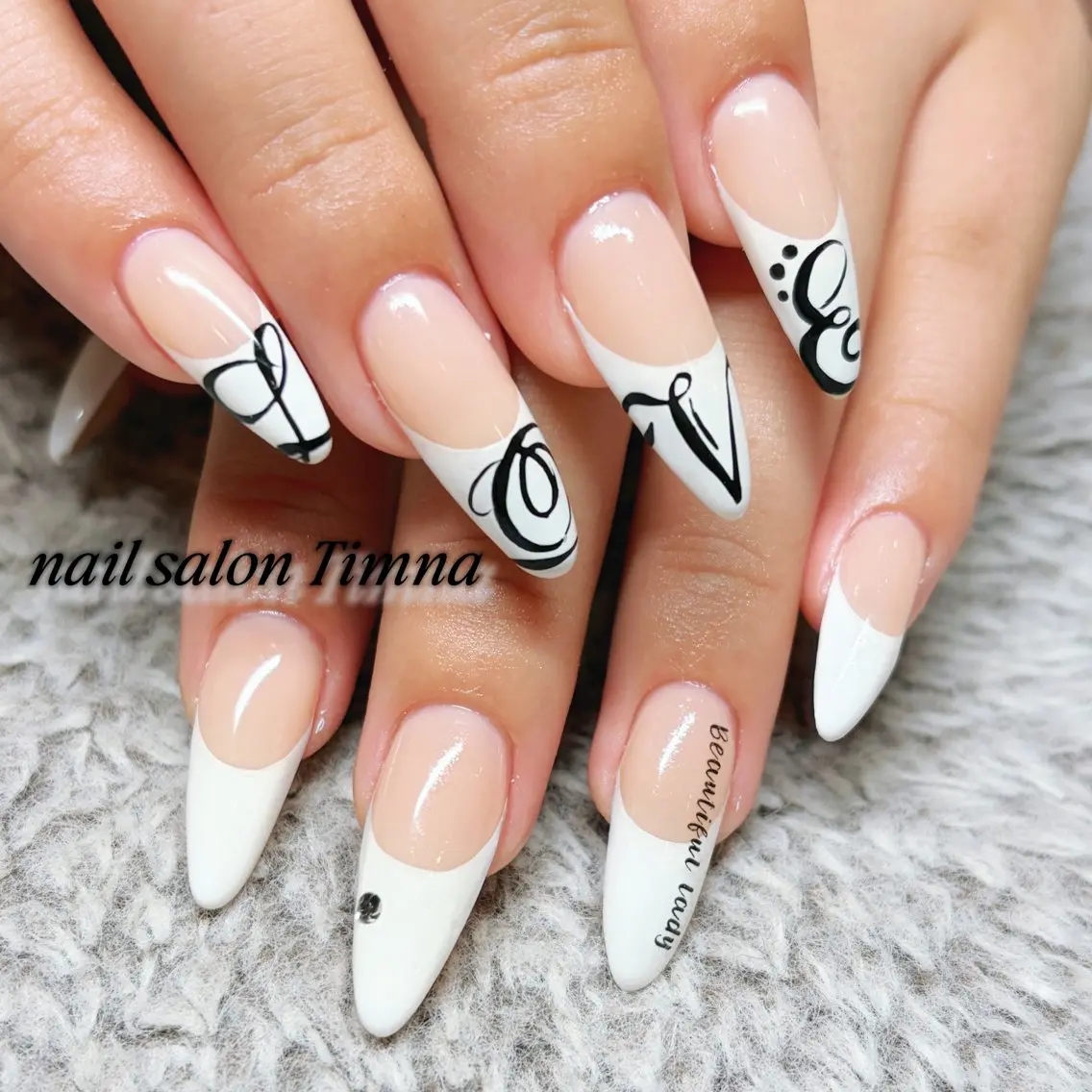 ロング ハンドネイル NAILSALON 🍔Timna🍟のネイルデザイン