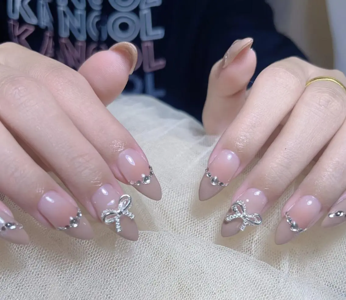 ネイル ハンドネイル Pure&Rich Nailのネイルデザイン