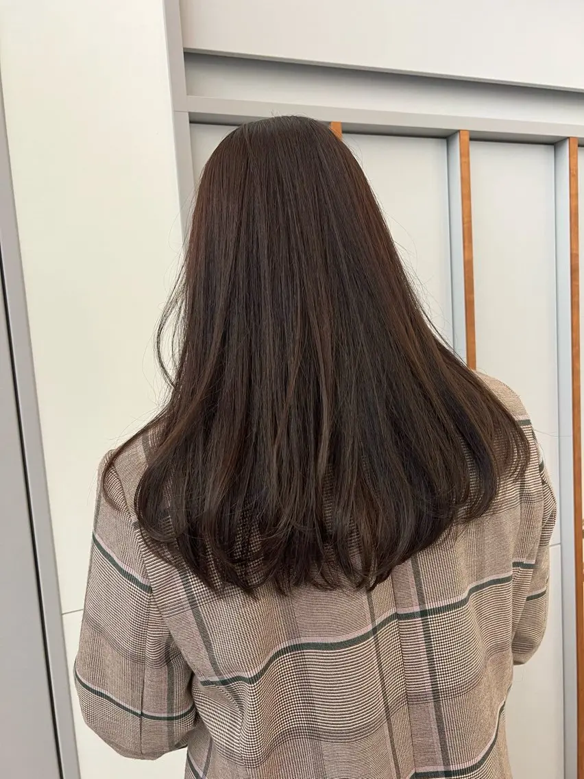 セミロング アッシュ 縮毛矯正 似合わせレイヤー ＆縮毛矯正のヘアスタイル