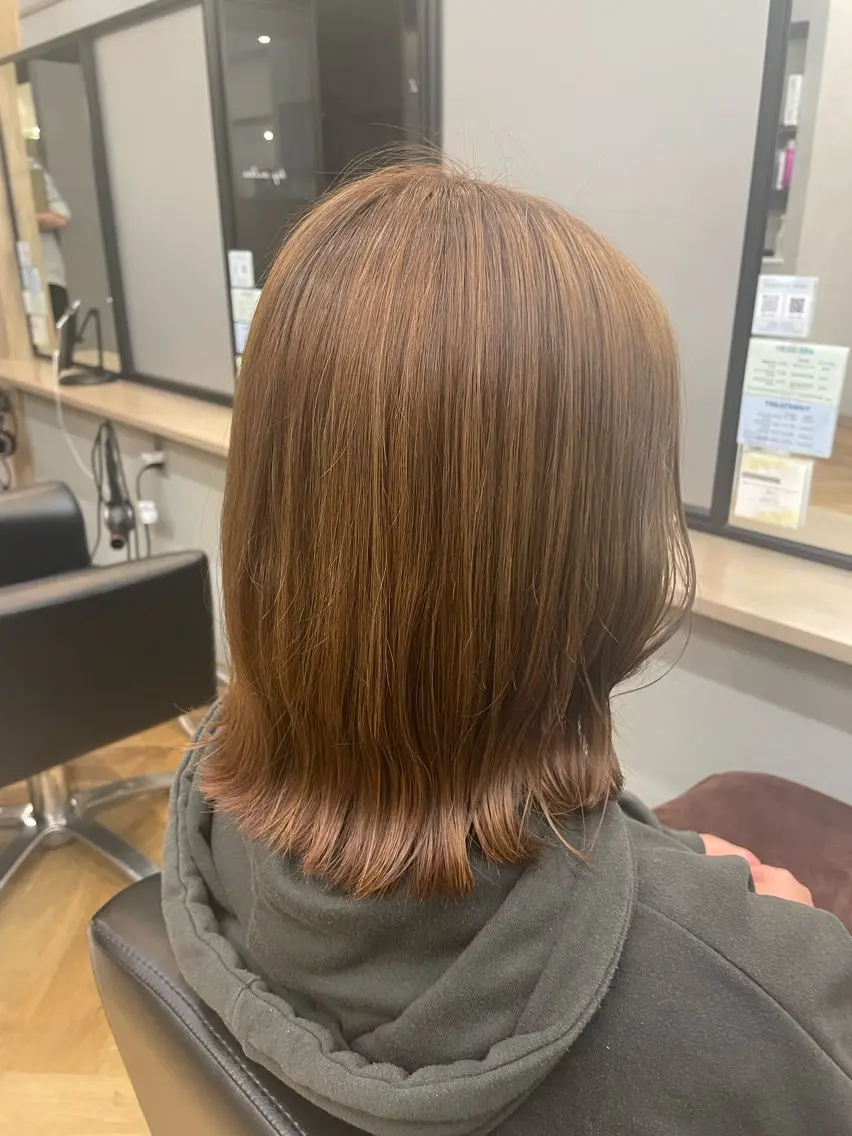 カラー ベージュカラー オリーブベージュ Yunoka/切りっ ぱなし/顔まわりのヘアスタイル