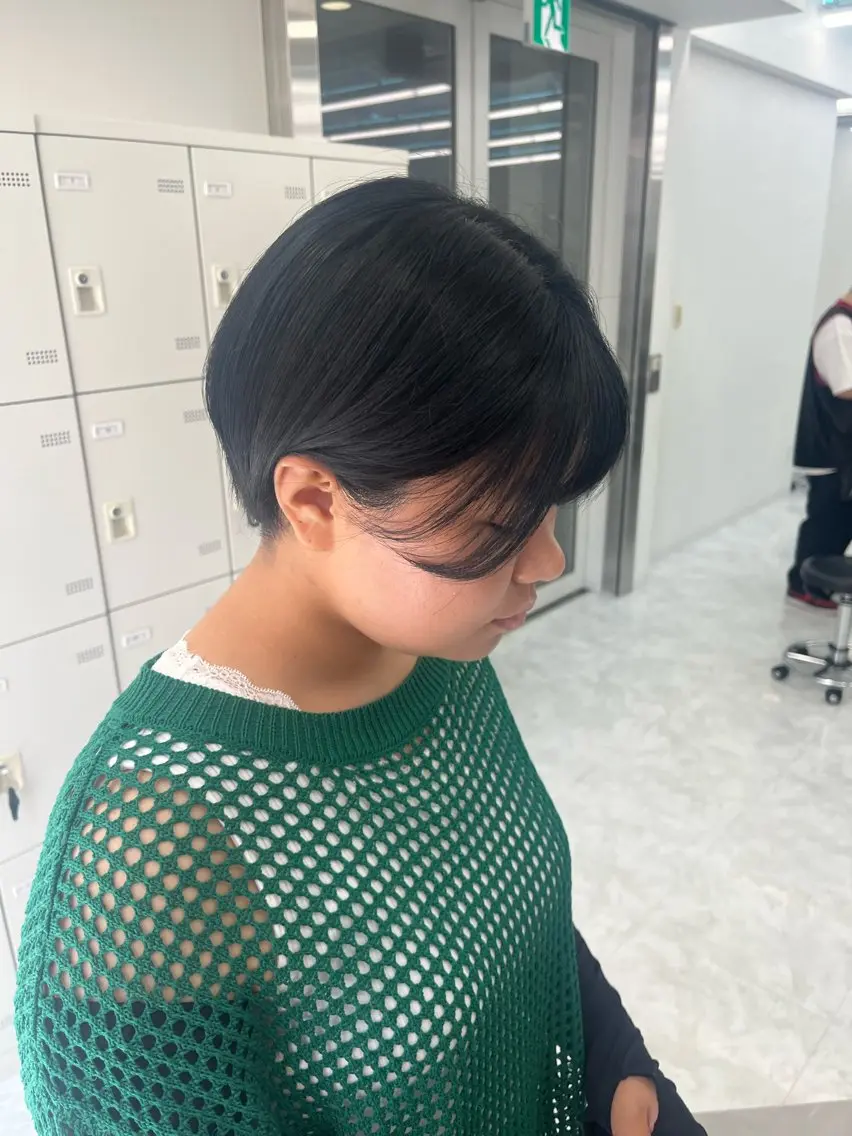 ショート ユイ☆レイヤー/ ブリーチ卒業カラーのヘアスタイル
