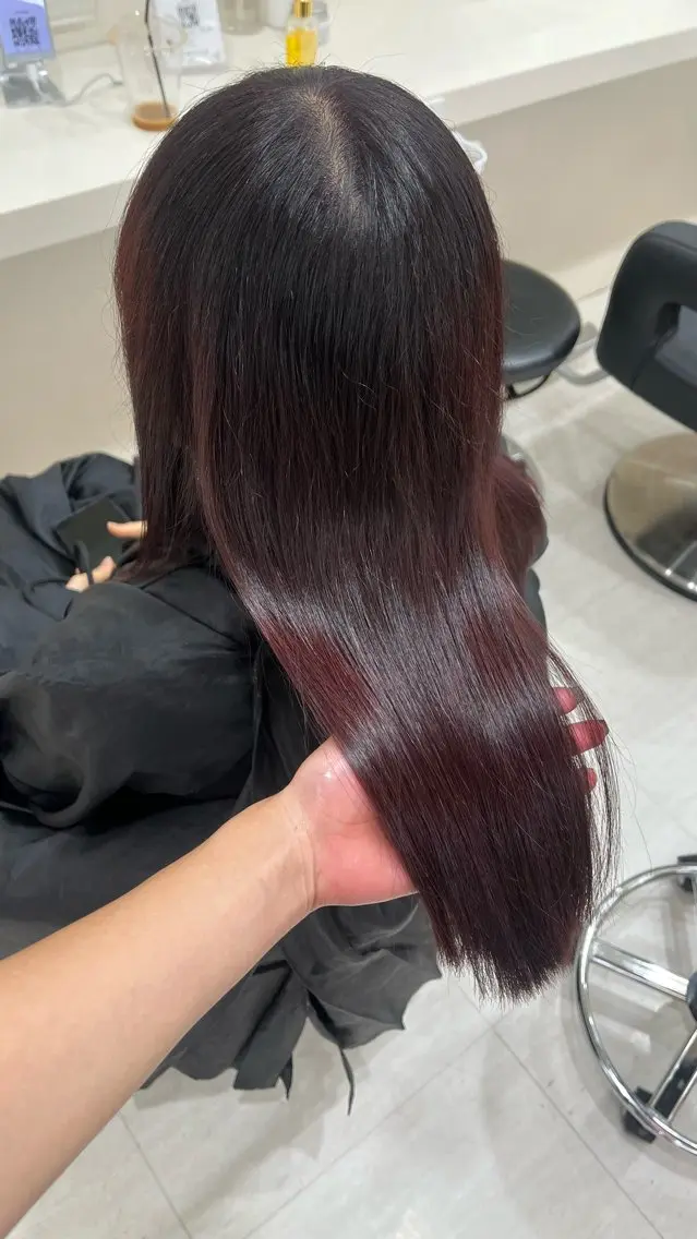 ロング カラー レッドカラー 大人上品ベージュ 🎀HARUNAのヘアスタイル