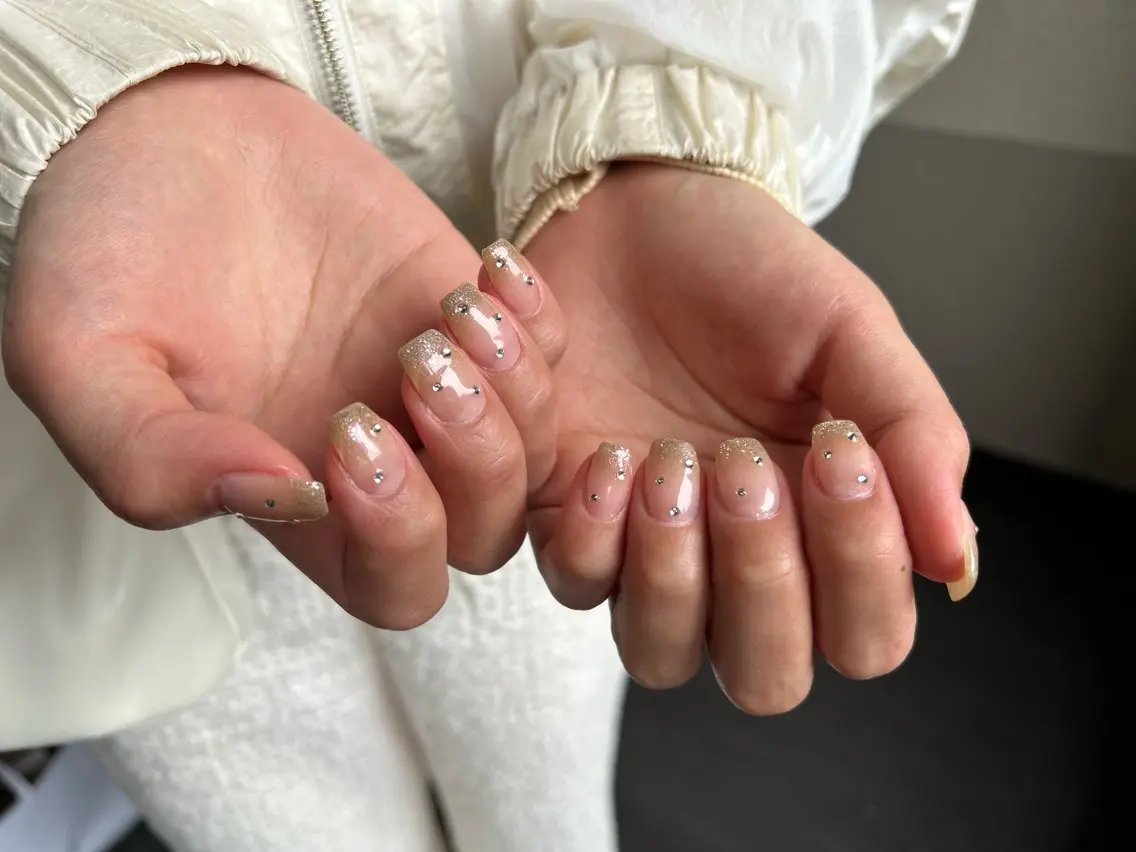 ネイル ハンドネイル フットネイル ✴︎ Delightのネイルデザイン